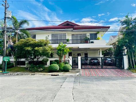 Corinthian Gardens, Quezon City .